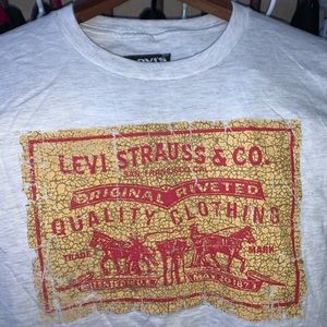 Brand new vintage looking Levi’s t - shirt Size M